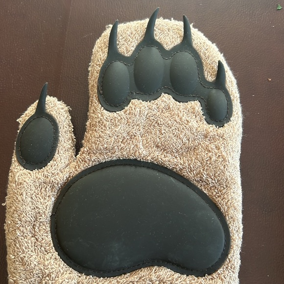 Genuine Fred BEAR HANDS Oven Mitts Heat Resistant Silicone NWT - Picture 3 of 12